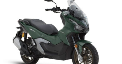 Mau Punya Motor Irit? Sepeda Motor Honda ADV 160 Solusinya !
