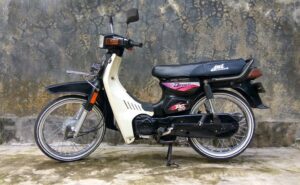 Nostalgia Seru Bersama Sepeda Motor Suzuki Bravo!