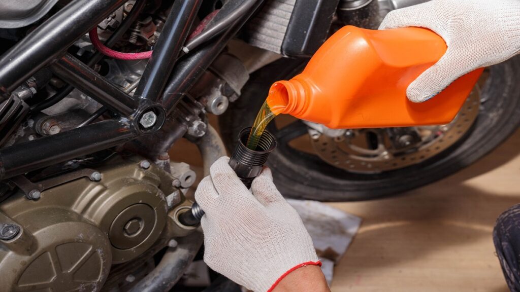 ganti oli motor berapa km