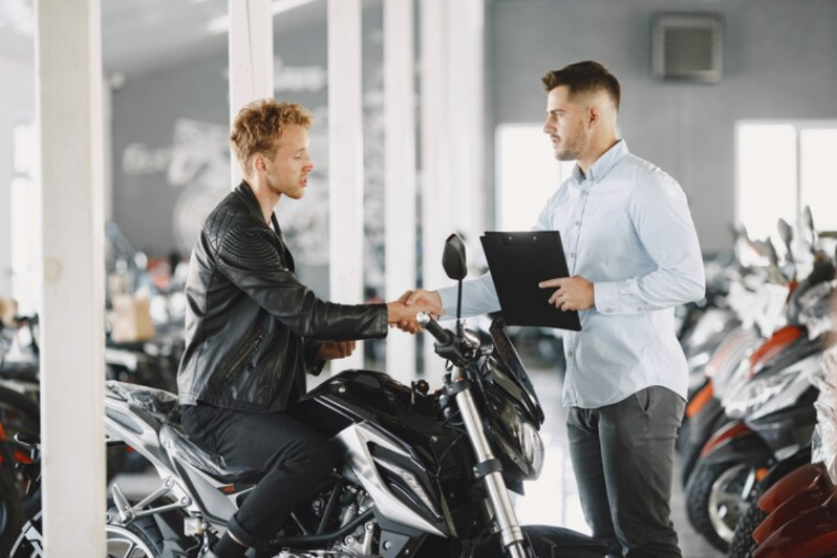 mau beli motor bekas