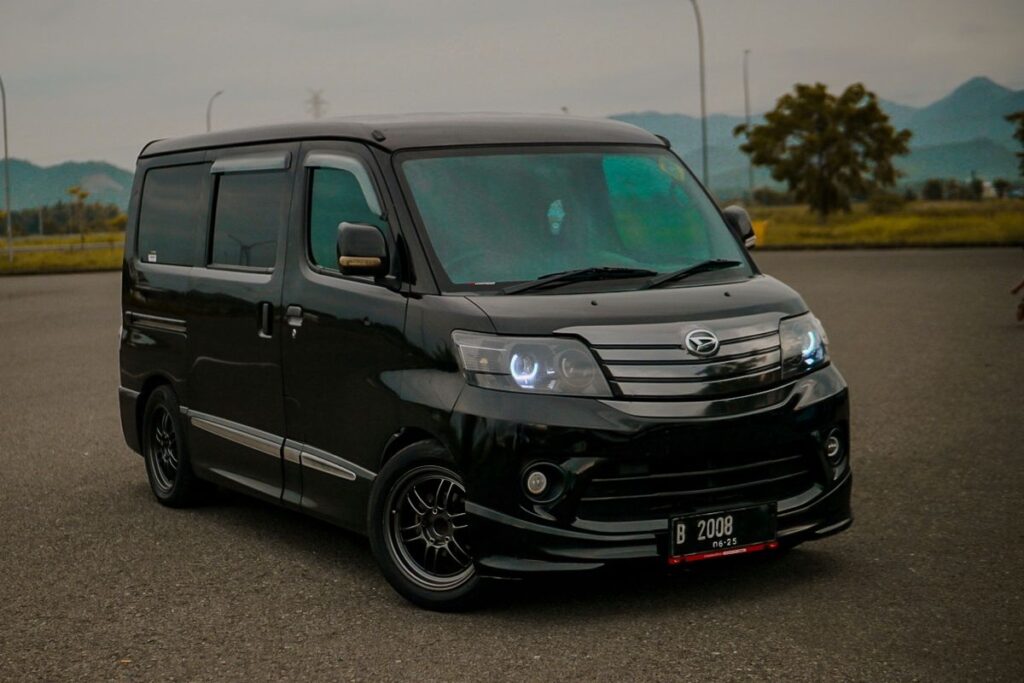 harga mobil Luxio bekas