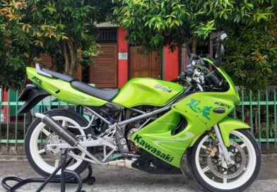 Sejarah Lengkap Kawasaki Ninja 2 Tak Indonesia: Dari Ninja R, SS, hingga RR Sejarah Lengkap Kawasaki Ninja 2 Tak Indonesia: Dari Ninja R, SS, hingga RR