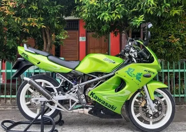 Sejarah Lengkap Kawasaki Ninja 2 Tak Indonesia: Dari Ninja R, SS, hingga RR