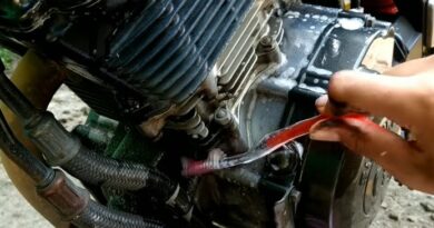 cara membersihkan sisa lem Threebond yang keras di mesin